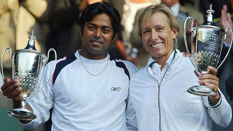 Aos 46 anos, Martina Navratilova se tornou a tenista mais velha a ganhar o torneio de Wimbledon - de duplas mistas - ao lado de Leander Paes