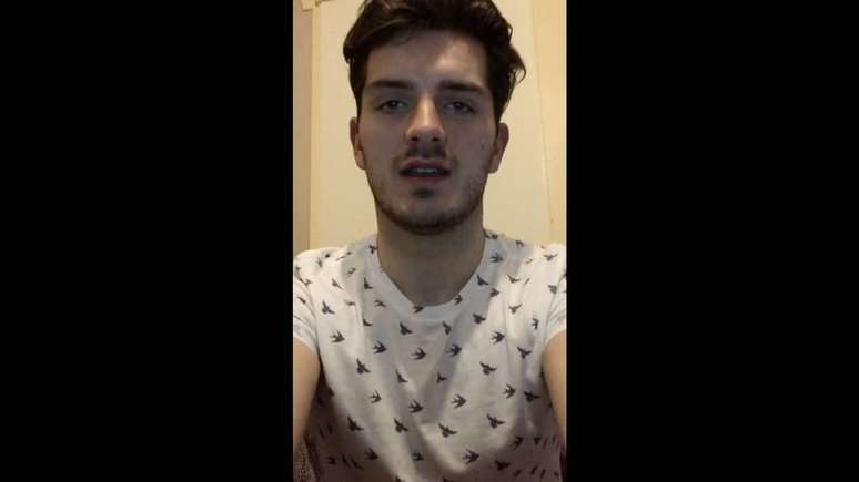 Daryll Rowe no YouTube, um dia depois de descobrir que era HIV positivo