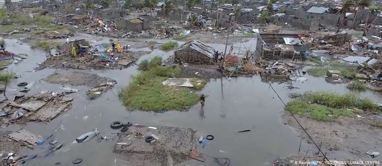 Vista aérea da Beira, cidade de Moçambique que foi parcialmente destruída e está isolada por terra