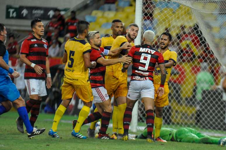 Durante Madureira x Flamengo, partida válida pela Taça Rio (Campeonato Carioca), realizada no estádio Maracanã, localizado na cidade do Rio de Janeiro, RJ, nesta terça-feira (19).