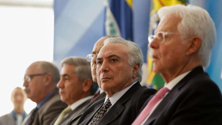 Temer e Moreira Franco (dir.) foram presos nesta quinta (21)