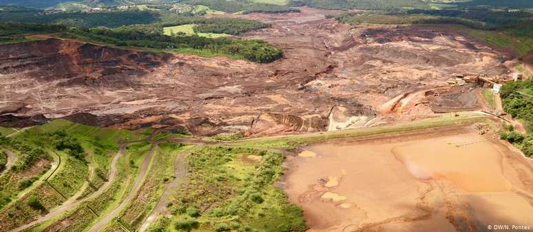 Rompimento da barragem em Brumadinho liberou mais de 11 milhões de metros cúbicos de lama e rejeitos de minério de ferro
