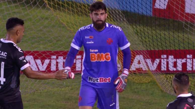 Fernando Miguel se tornou titular do gol do Vasco na temporada (Foto: Reprodução)
