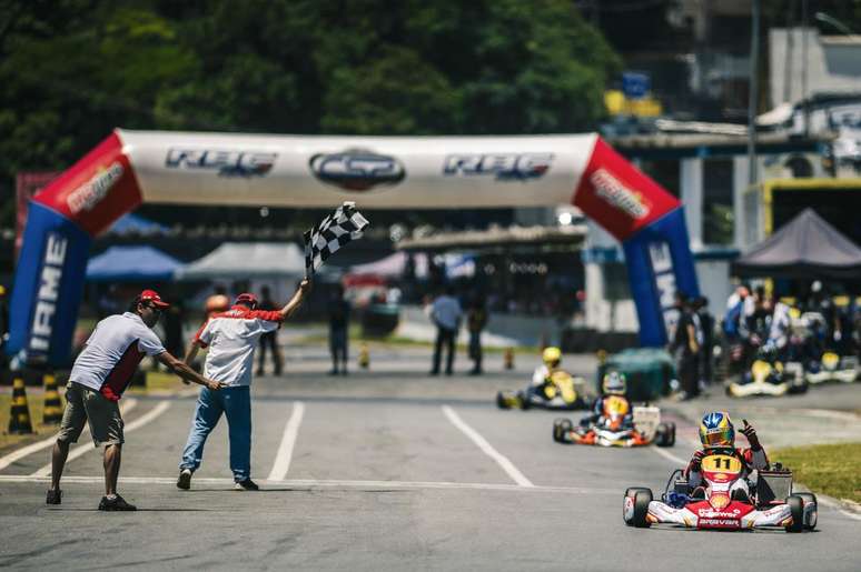 Academia Shell Racing disputa a segunda etapa da Copa São Paulo Light de kart