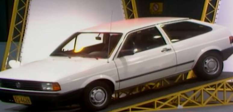 Autom&oacute;vel zero quil&ocirc;metro, grande pr&ecirc;mio das primeiras edi&ccedil;&otilde;es do 'Doming&atilde;o do Faust&atilde;o'.