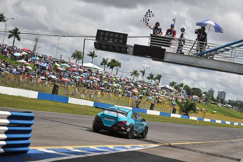 Mercedes-Benz Challenge: Tozzo e Simão vencem em Goiânia