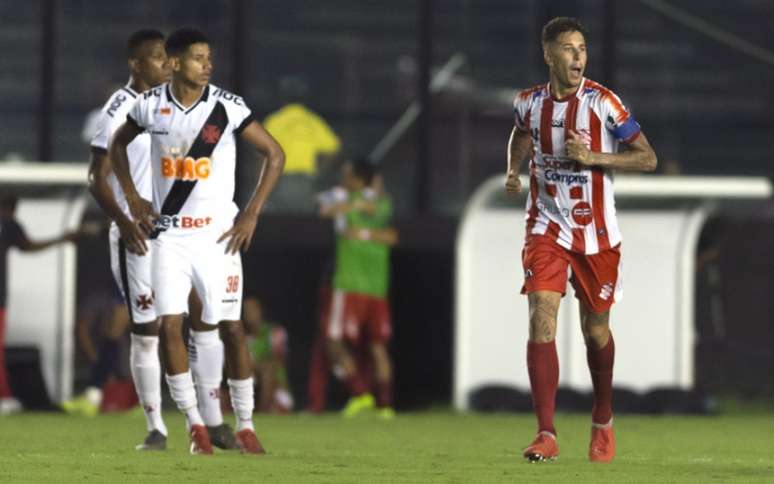 O Vasco levou o gol da virada já nos últimos minutos do segundo tempo (Celso Pupo/Fotoarena)