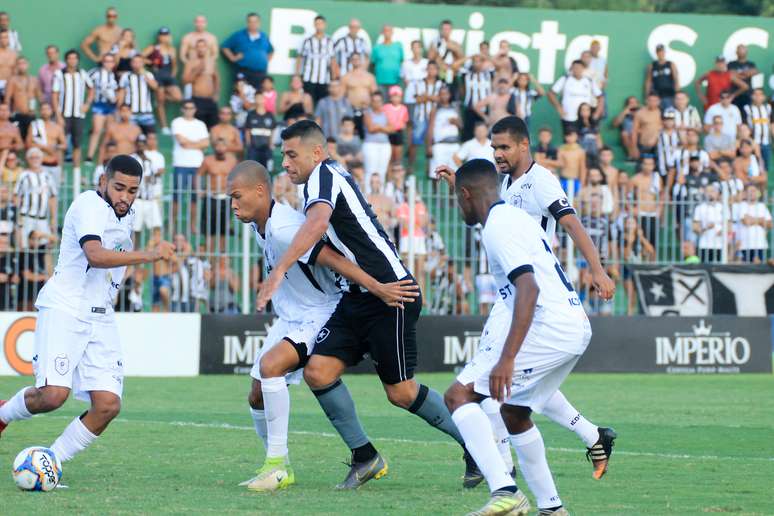 Botafogo empatou com o Americano e deu adeus ao Campeonato Carioca