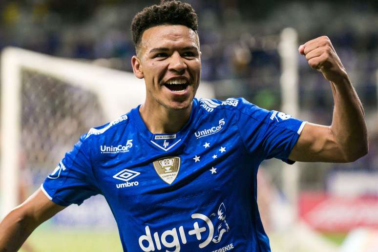 Marquinhos Gabriel, jogador do Cruzeiro, comemora seu gol durante partida contra o Patrocinense