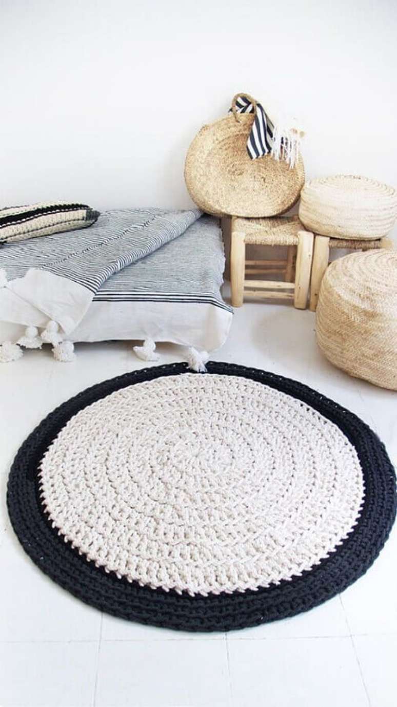 1. Saiba como usar tapete de croch&ecirc; e d&ecirc; um up na decora&ccedil;&atilde;o de sua casa &ndash; Foto: Pinterest