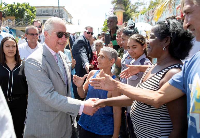 Príncipe Charles conversa com cubanos em Havana
25/03/2019 Jane Barlow/Pool via REUTERS 