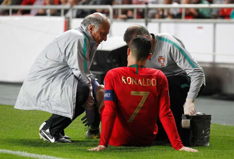 Cristiano Ronaldo sentiu lesão no duelo entre Portugal e Sérvia