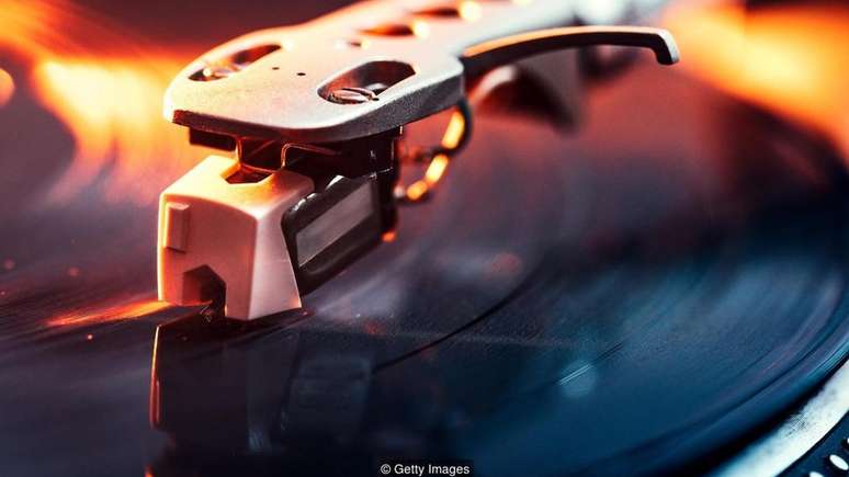 O vinil moderno &eacute; feito de PVC, que n&atilde;o &eacute; recicl&aacute;vel