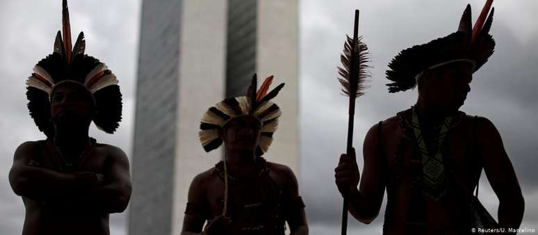 Pataxós protestam em Brasília contra as mudanças propostas pelo governo