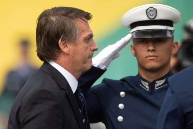 Jair Bolsonaro durante celebração da Aeronáutica em Brasília, em 4 de janeiro