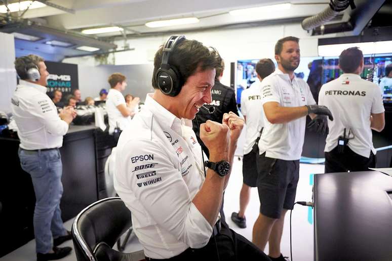 Wolff: Mercedes precisa “extrair toda a performance” do W10 para vencer no Bahrein