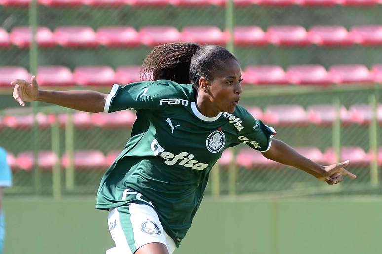 Lurdinha, jogadora do Palmeiras, comemora seu gol durante partida contra o Moreninhas-MS, válida pela primeira rodada do Grupo 4 da primeira fase do Campeonato Brasileiro Feminino 2019 da Série A2