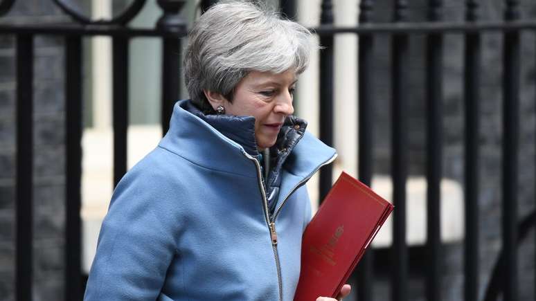 Nesta quarta-feira, primeira-ministra brit&acirc;nica, Theresa May, prometeu que vai renunciar ao cargo se parlamentares de seu partido apoiarem sua vers&atilde;o do acordo.