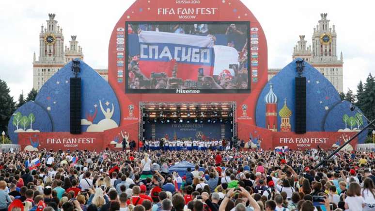 Fan Fest na última Copa do Mundo, na Rússia (Foto: AFP/MAXIM ZMEYEV)