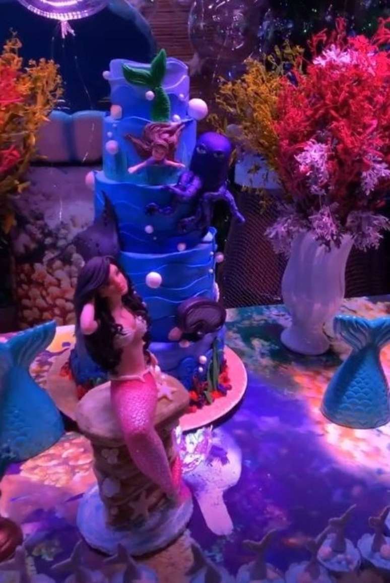 Decoração de aniversário de Anitta teve como tema o fundo do mar.