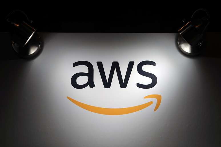 Logo da Amazon Web Services (AWS) durante confer&ecirc;ncia de tecnologia em Santiago, no Chile
05/09/2018
REUTERS/Ivan Alvarado 