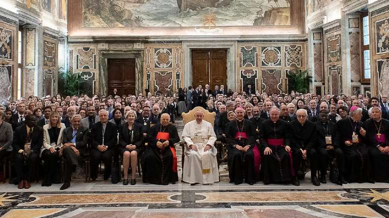 Papa Francisco na abertura do encontro da Academia Pontifícia da Vida, que discutiu questões éticas e morais em torno da tecnologia