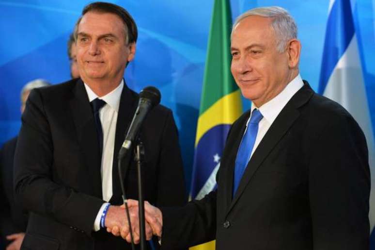 Bolsonaro anuncia escritório do Brasil em Jerusalém