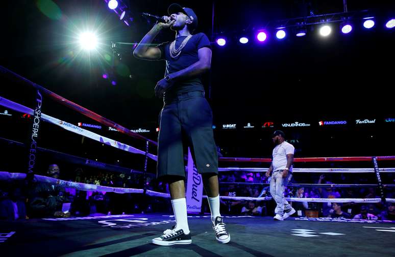 Rapper Nipsey Hussle canta antes de luta de boxe em Oakland, nos Estados Unidos
20/06/2015 Action Images via Reuters / Andrew Couldridge
