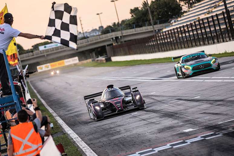 Curitiba Racing  Automóveis e automobilismo em Curitiba: 16º