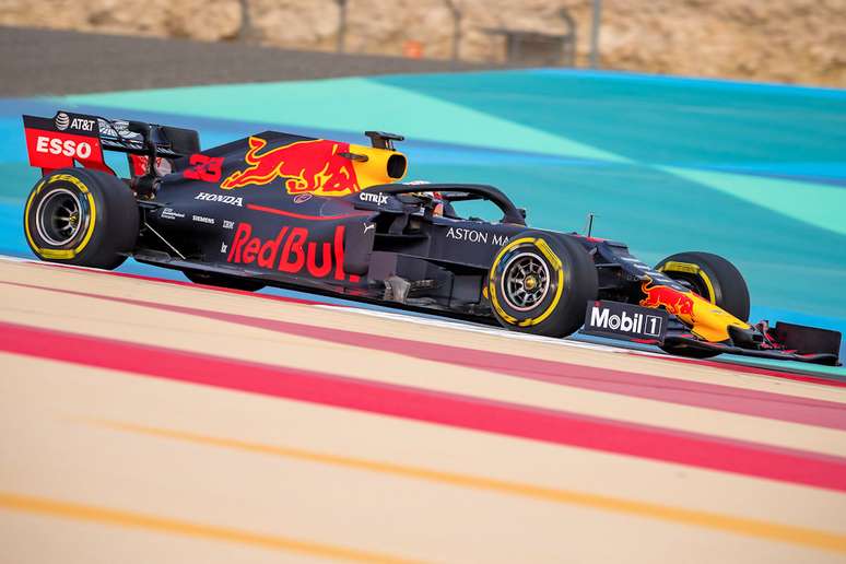 Testes da F1 no Bahrein: Verstappen é o mais rápido, no 1º dia, seguido por Schumacher