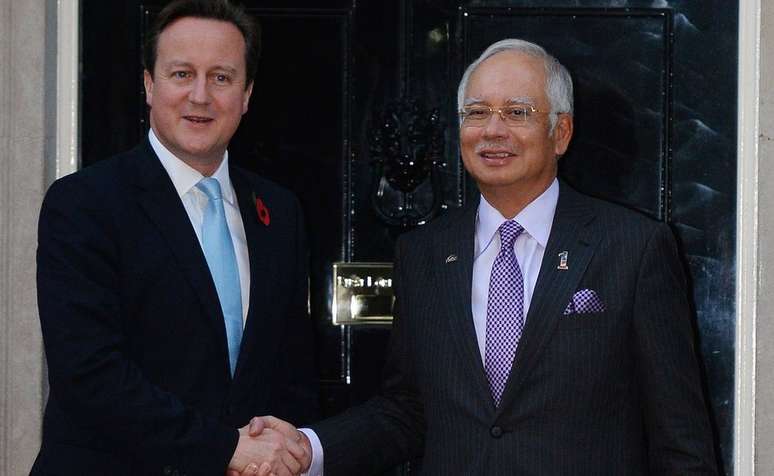 David Cameron e Najib Razak na resid&ecirc;ncia oficial do ent&atilde;o primeiro-ministro brit&acirc;nico