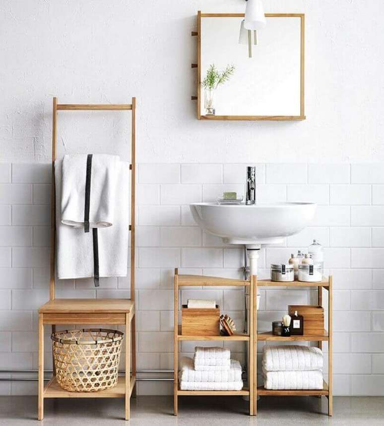 4. Os detalhes em madeira são perfeitos para deixar o banheiro feminino e masculino mais aconchegante – Foto: Pinterest