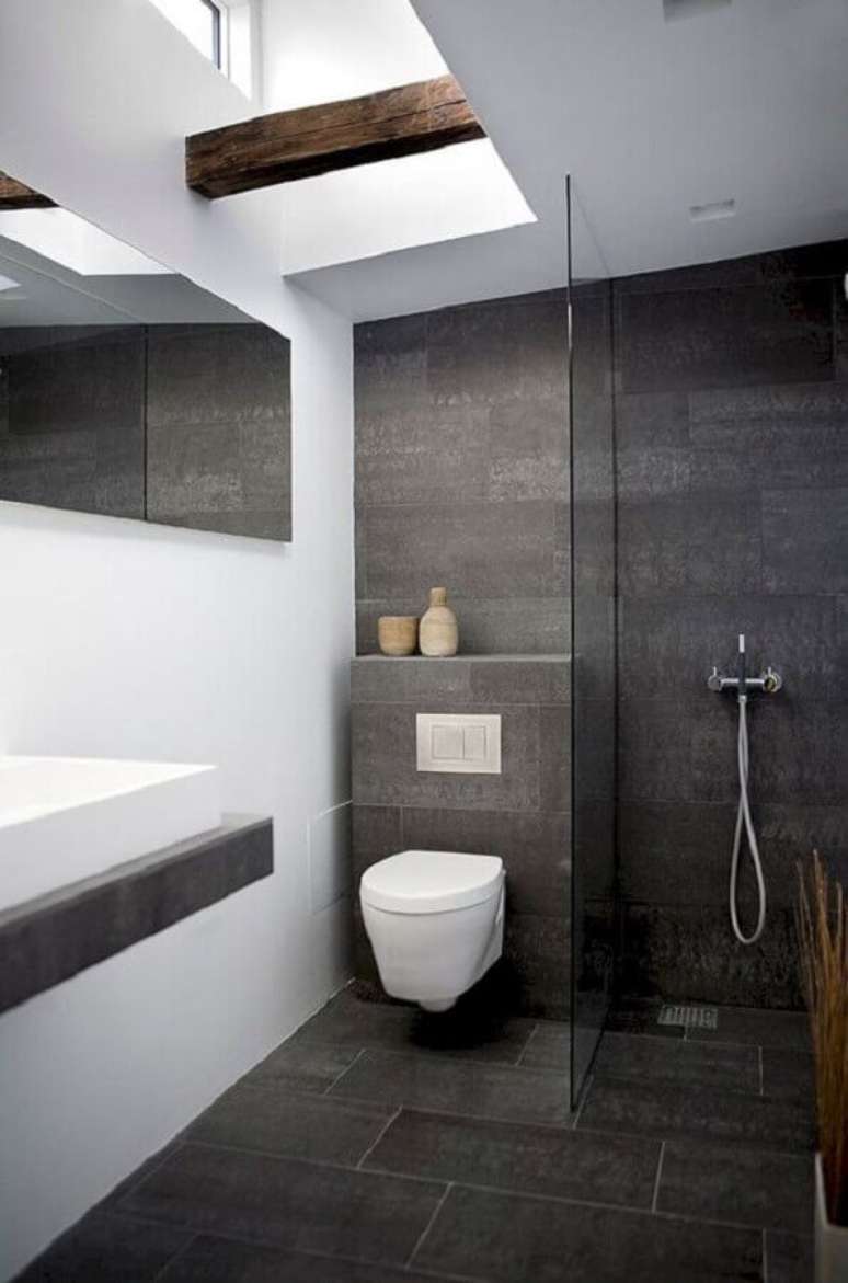 58. Decoração minimalista para banheiro masculino branco e cinza – Foto: AECCafe