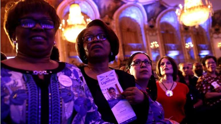 Apoiadoras da nova prefeita aguardavam com ansiedade o resultado da eleição