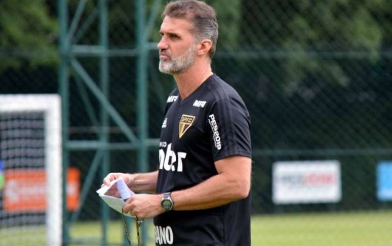 Técnico interino do São Paulo, Mancini preparou o time para a chegada de Cuca