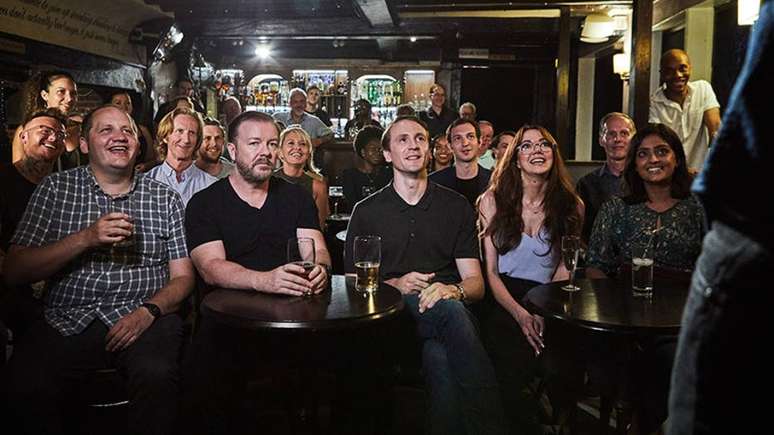 Menos de um m&ecirc;s ap&oacute;s sua estreia, 'After Life' &eacute; renovada para segunda temporada em 2020&nbsp;