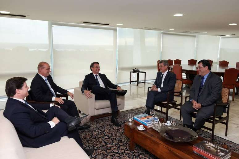Reunião do presidente Jair Bolsonaro com o ministro Onyx Lorenzoni, com o presidente do MDB, Romero Jucá, com o deputado federal Baleia Rossi (MDB-SP) e com o senador Eduardo Braga (MDB-AM)