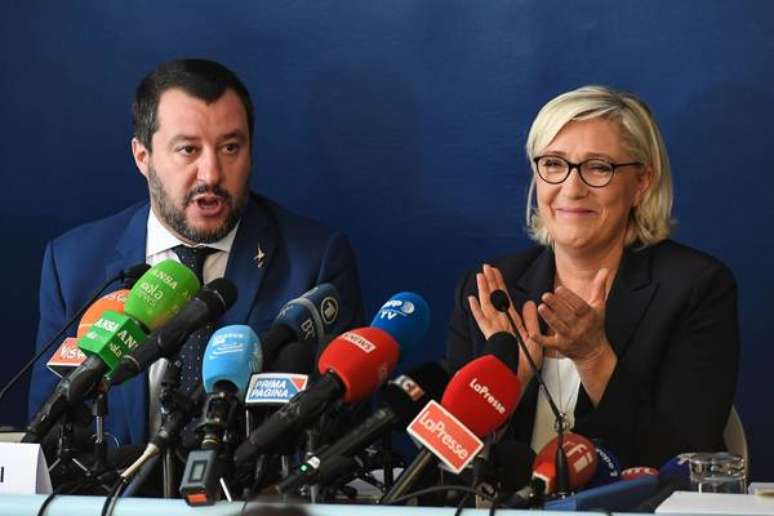 Matteo Salvini e Marine Le Pen durante encontro no dia 8 de outubro de 2018