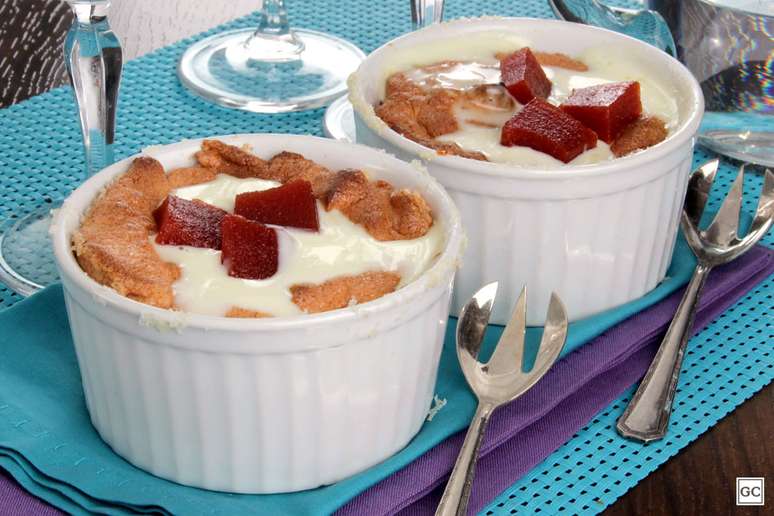 Sufl&ecirc; de goiabada