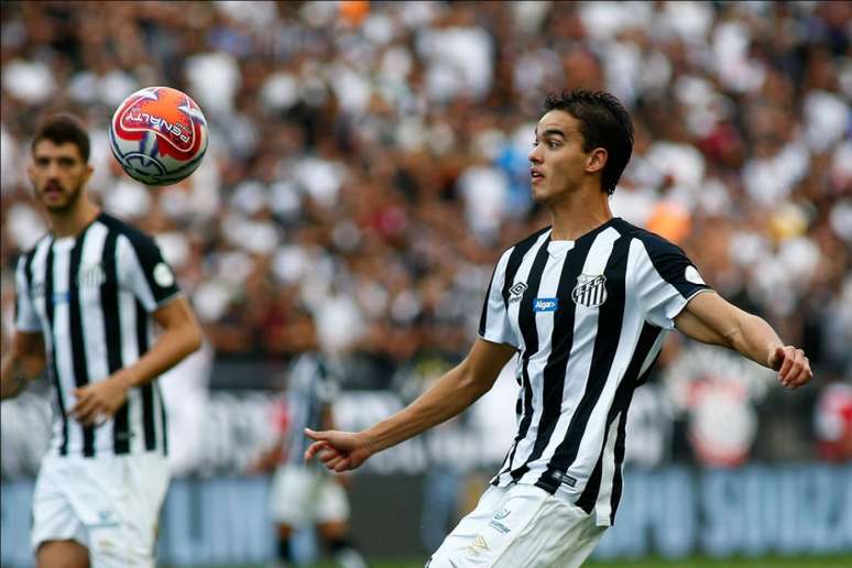 Felipe Aguilar ficou em Santos para aperfeiçoar condição física e poder jogar a semifinal (Foto: Luis Moura/WPP)