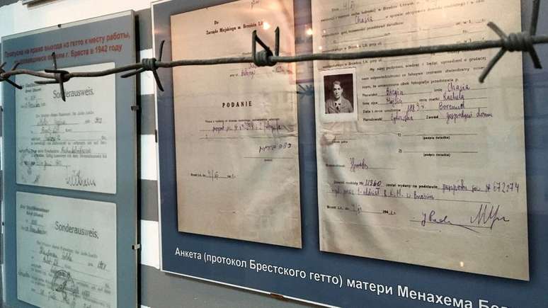 Comunidade judaica mant&eacute;m pequeno museu sobre o Holocausto em Brest
