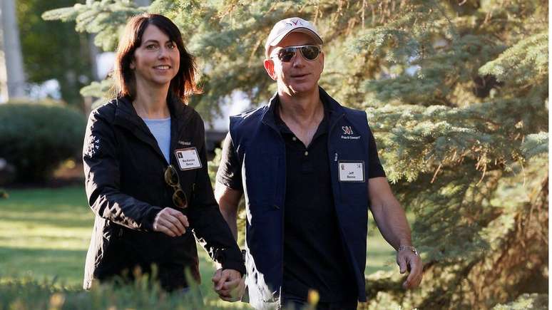 Primeiro lugar da lista é da recente separação entre Jeff Bezos, fundador da Amazon, e a mulher, MacKenzie Bezos, que ficou com US$ 35 bilhões do patrimônio do casal