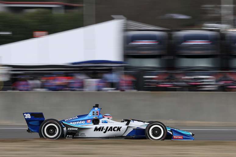 Rahal Latterman domina primeira fila com Takuma Sato largando da pole no Alabama