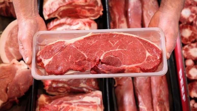 Exportações de preparação e conservas de carnes bovinas representaram 3,4% das exportações brasileiras para o Reino Unido