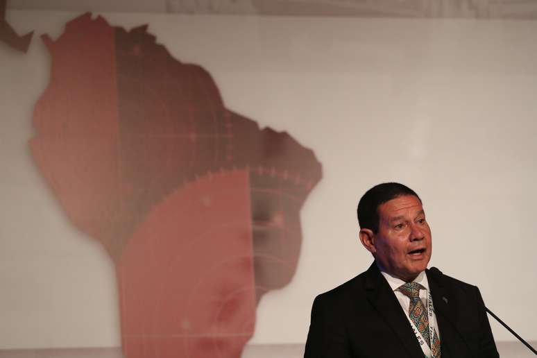 Vice-presidente Hamilton Mourão discursa no Rio de Janeiro
02/04/2019 REUTERS/Ricardo Moraes