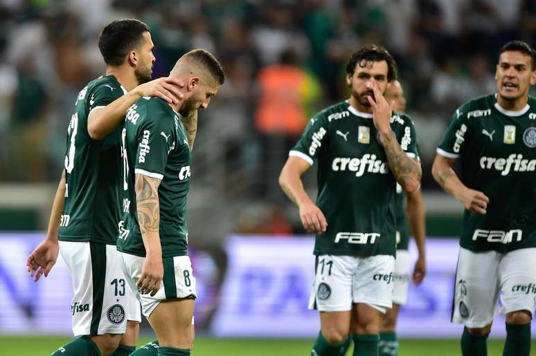 Jogadores do Palmeiras lamentam eliminação do Campeonato Paulista