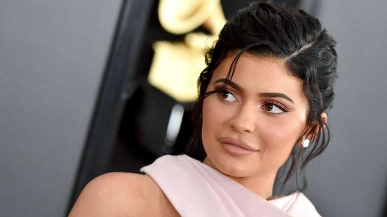 Kylie Jenner se tornou uma jovem bilion&aacute;ria com sua linha de cosm&eacute;ticos