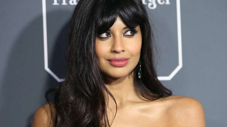 Atriz Jameela Jamil &eacute; cr&iacute;tica das Kardashians porque estas constantemente fazem publicidade de produtos duvidosos para a perda de peso