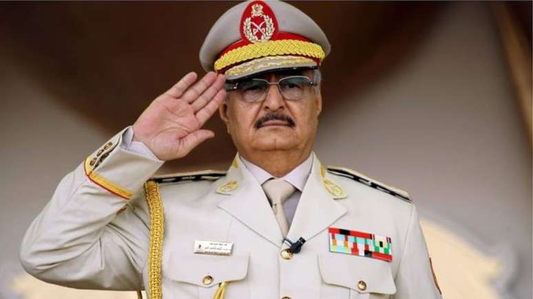 Depois de assumir o controle de Benghazi, Haftar voltou sua aten&ccedil;&atilde;o para alcan&ccedil;ar o cargo mais alto do pa&iacute;s
