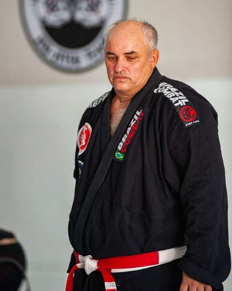 Caquinha (de quimono preto) é o líder da Top Brother e comentou a união com a Carlson Gracie (Foto: Divulgação)